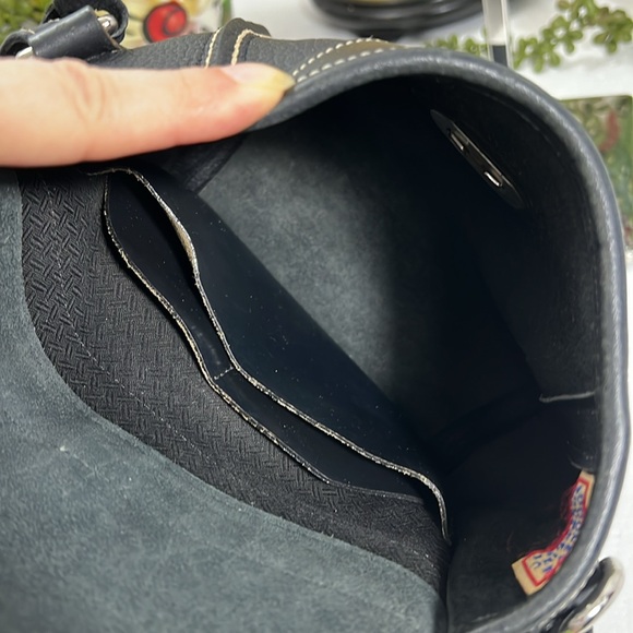 🦆 DOONEY & BOURKE AWL EAST WEST SMALL FLAP VINTAGE MODEL P191 BLACK CROSSBODY - Picture 11 of 12